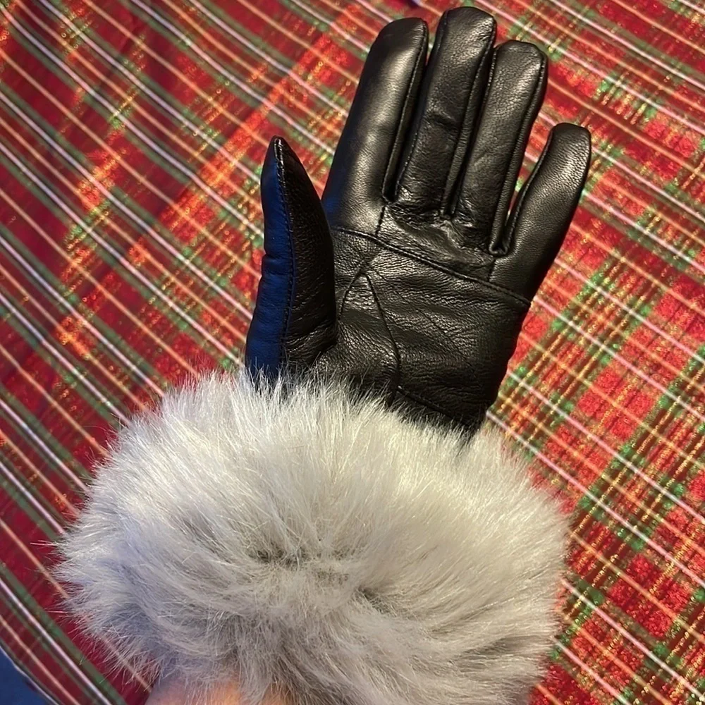 Brand New SURELL Genuine Leather Black Gloves with Gray Faux Fur Cuff